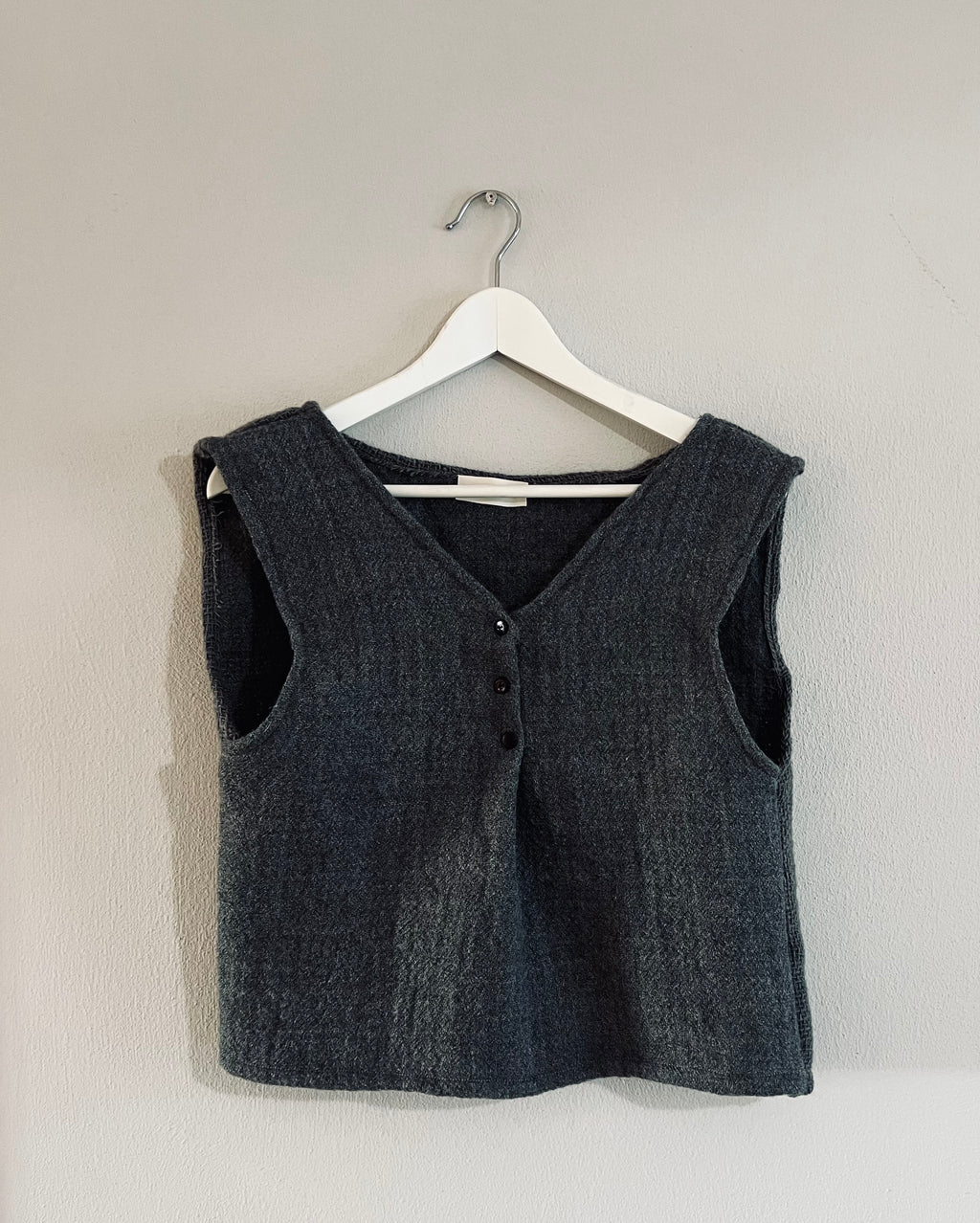 Gilet con bottoncini